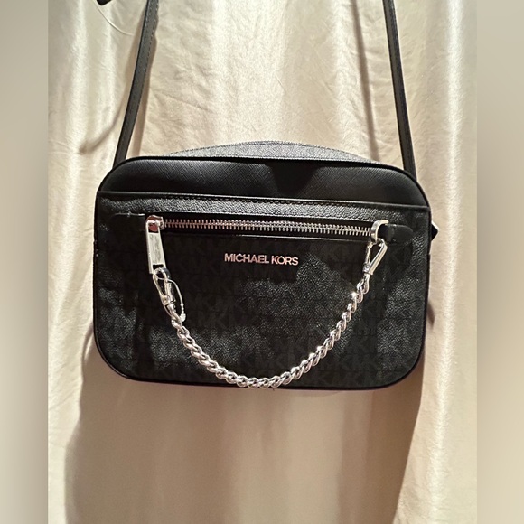 Michael Kors Crossbody Purse, Never Used, Brand New - Picture 1 of 5